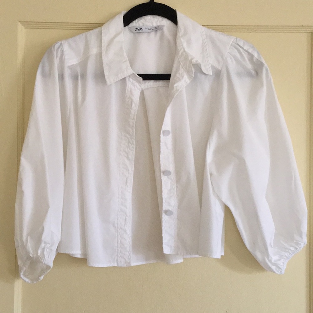 Cropped white puff sleeve blouse Zara